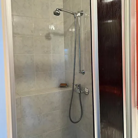 Maison 14 Couchages, A 200metres Des Remparts, Marais, *