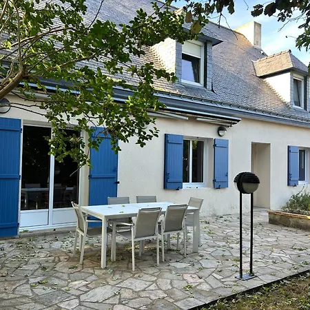 Semesterbostad Maison 14 Couchages, A 200metres Des Remparts, Marais,